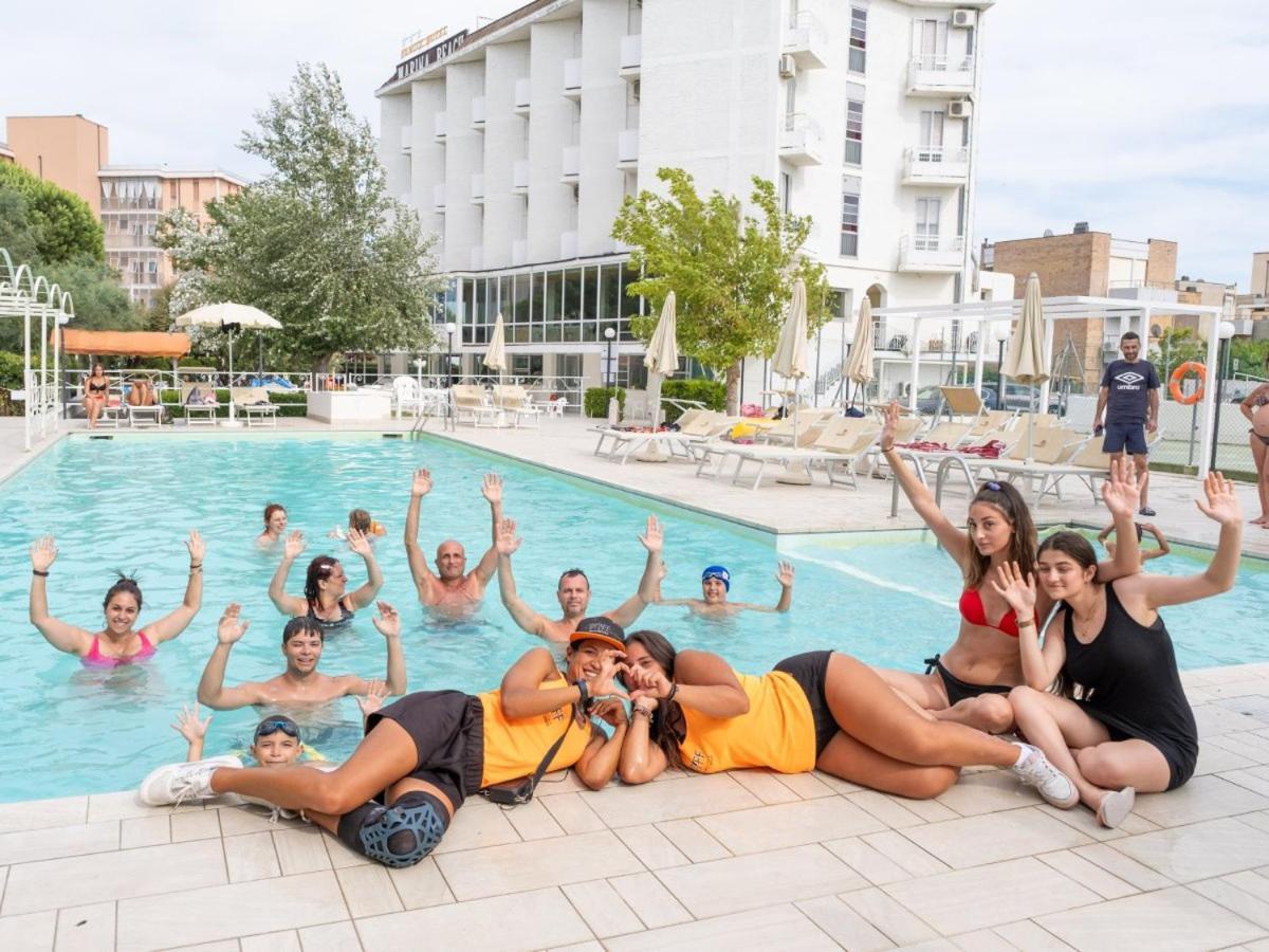 Hotel Marina Beach - Azzurro Club Ravenna Bagian luar foto