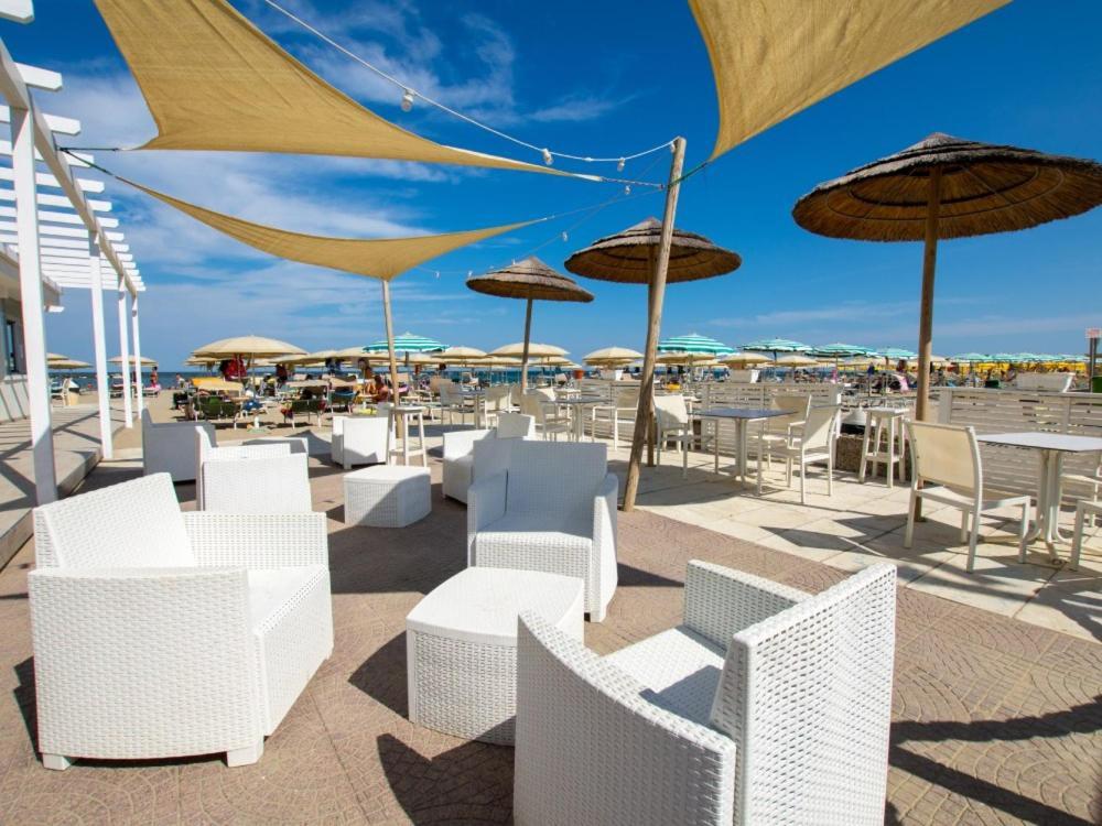 Hotel Marina Beach - Azzurro Club Ravenna Bagian luar foto
