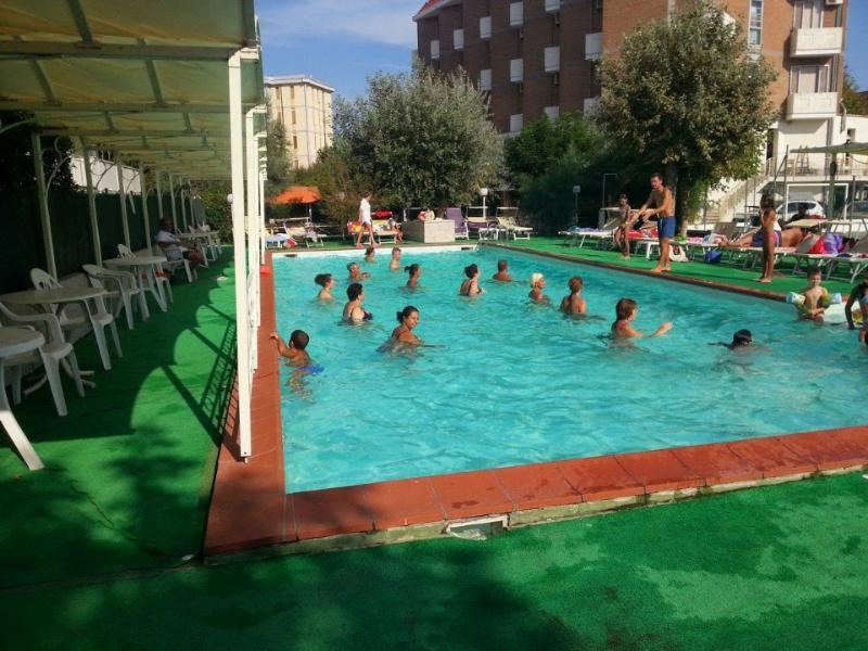 Hotel Marina Beach - Azzurro Club Ravenna Bagian luar foto