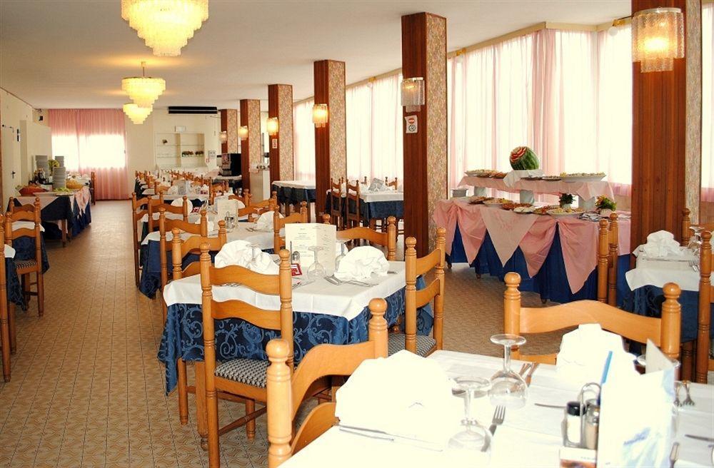 Hotel Marina Beach - Azzurro Club Ravenna Bagian luar foto
