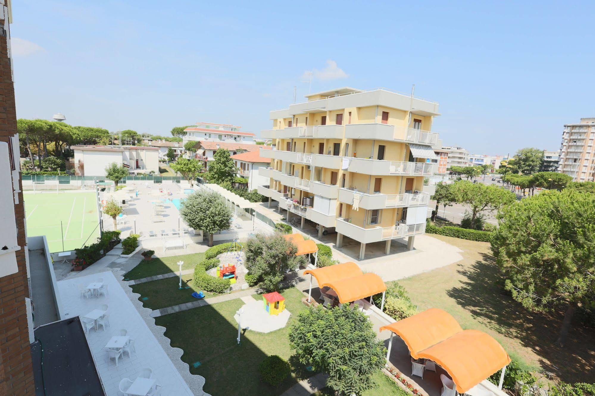 Hotel Marina Beach - Azzurro Club Ravenna Bagian luar foto