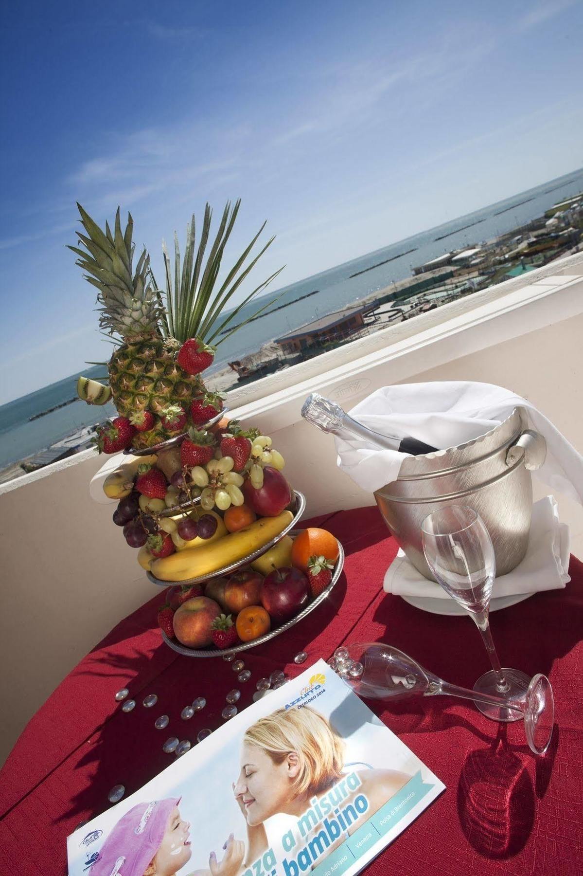 Hotel Marina Beach - Azzurro Club Ravenna Bagian luar foto