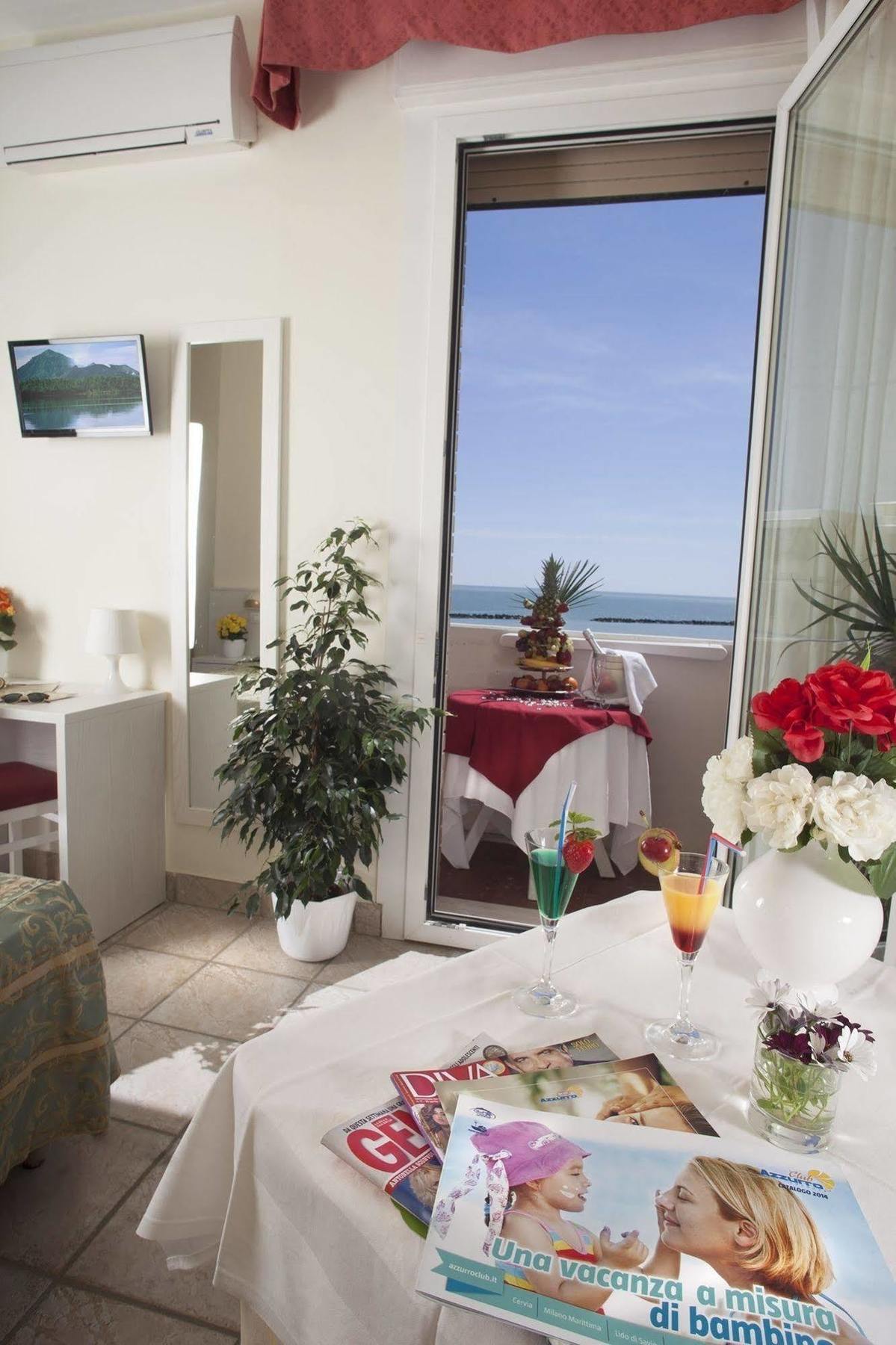 Hotel Marina Beach - Azzurro Club Ravenna Bagian luar foto