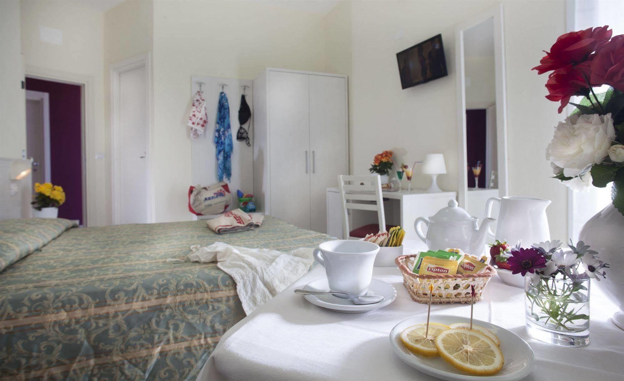 Hotel Marina Beach - Azzurro Club Ravenna Bagian luar foto